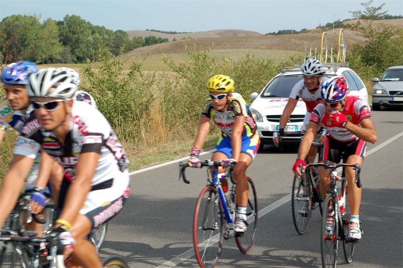 gal/2006/07 - Fondo della Valdarbia II serie/3 - Su e giu per le crete e  l arrivo/DSC_0011-01.jpg